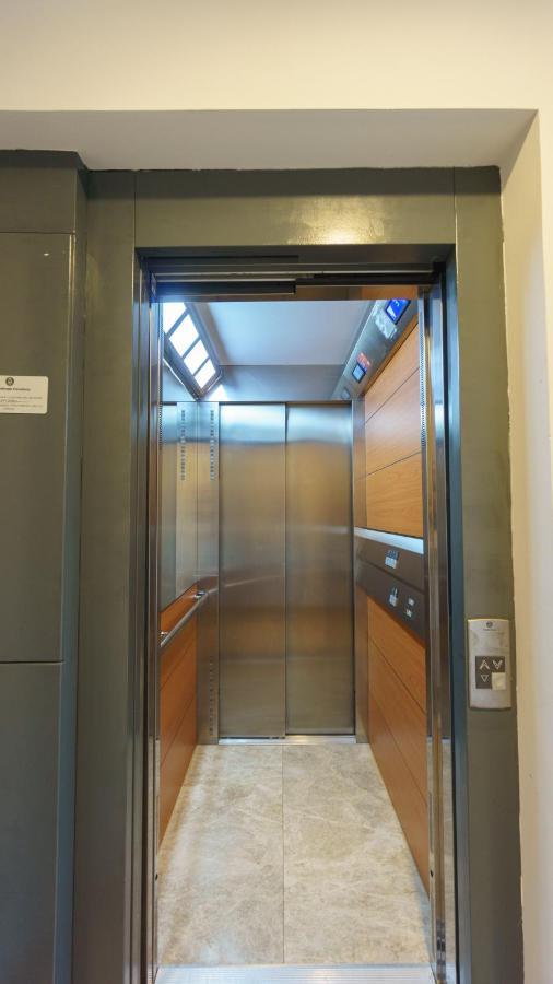 Rentalsevilla Coqueto Apartamento Con Terraza Privada ภายนอก รูปภาพ